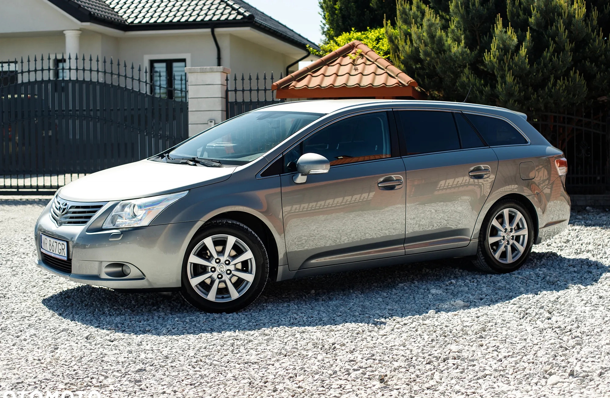 Toyota Avensis cena 33900 przebieg: 184000, rok produkcji 2009 z Rzgów małe 596